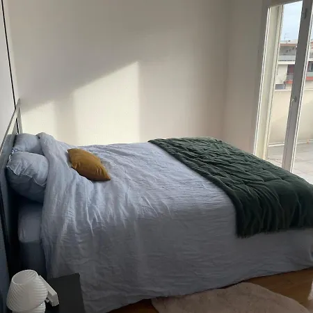 Apartment House With Terrace 10 Minutes From The *