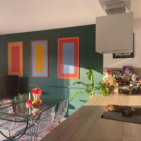 Apartment House With Terrace 10 Minutes From The *