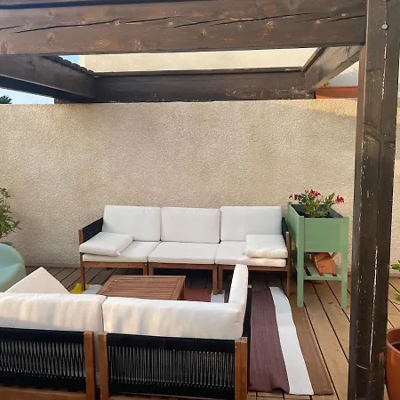 Apartment House With Terrace 10 Minutes From The Perpignan