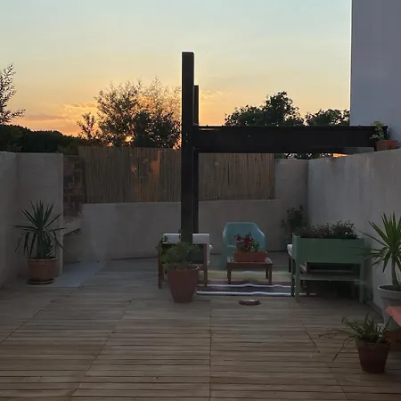 Apartment House With Terrace 10 Minutes From The *